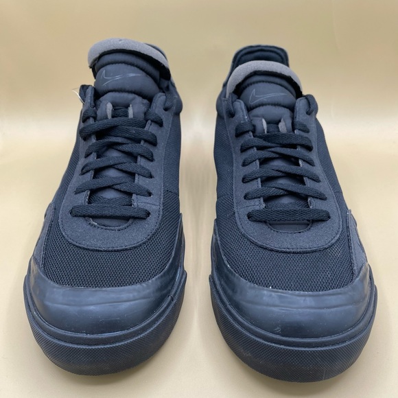 nike drop type triple black